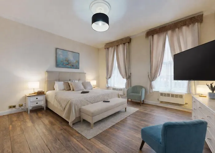 Park Lane Apartments/Shaw House London