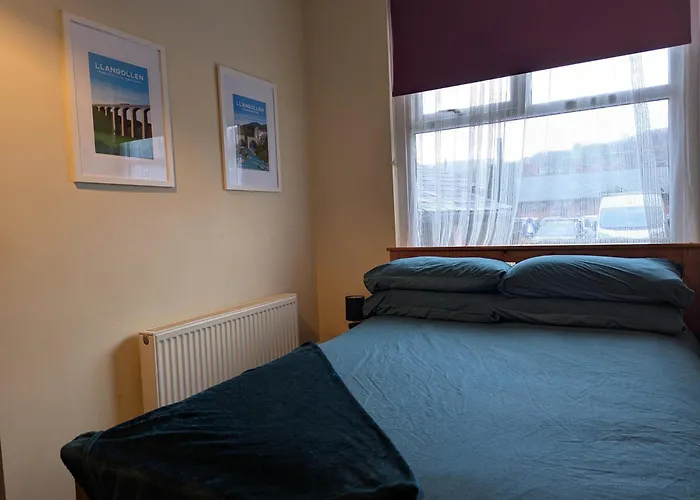 Llangollen Hostel - The Whole Bedroom - Self Catering Facilities