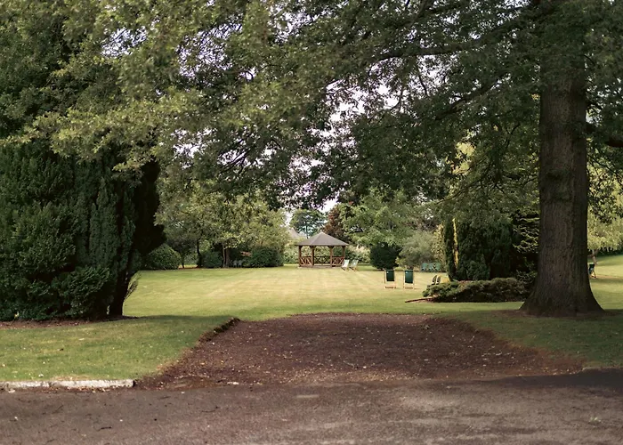 Farington Lodge Hotel