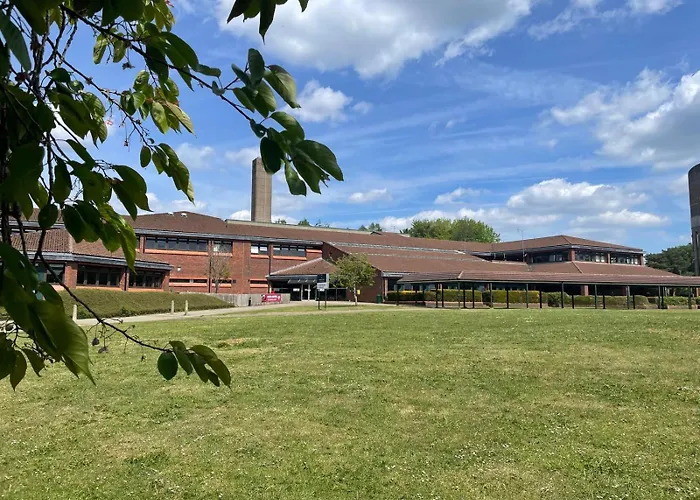 Yarnfield Park Training And Conference Centre Hotel Stone 