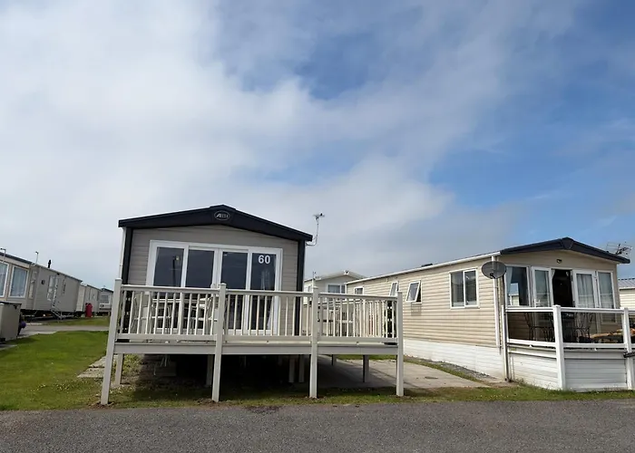 Caravan By The Sea Trecco Bay