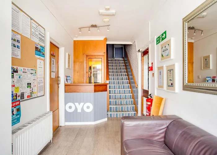 Oyo Godolphin Arms Hotel