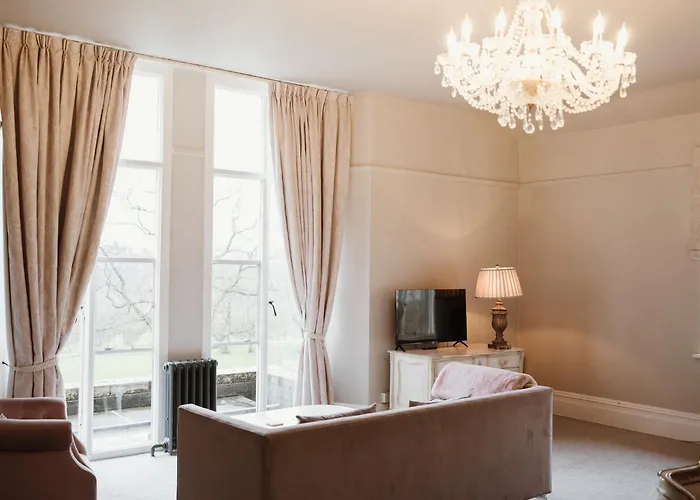 Glewstone Court Country House Hotel