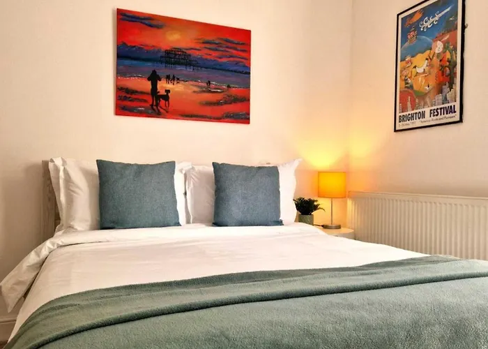 Upper Rock Brighton - Guest House