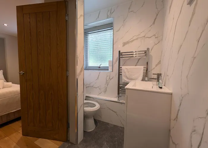 Casa Brighouse Bed & Breakfast