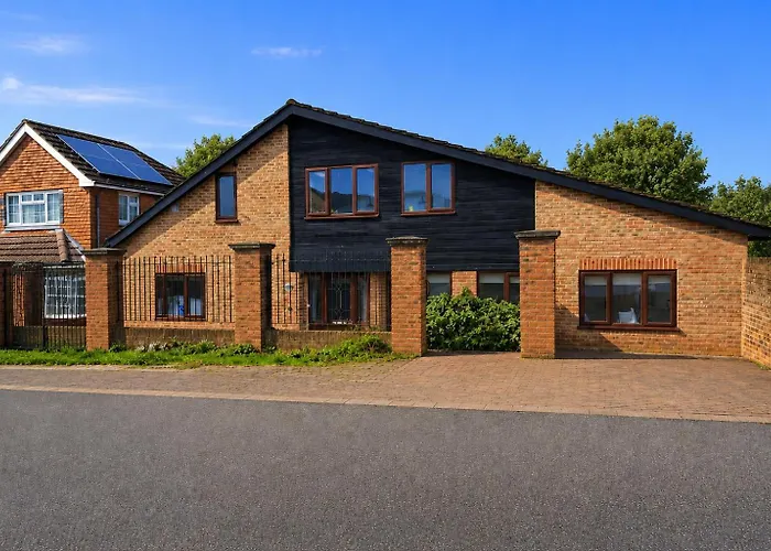 Medway View Luxe House In Maidstone City Centre With Parking