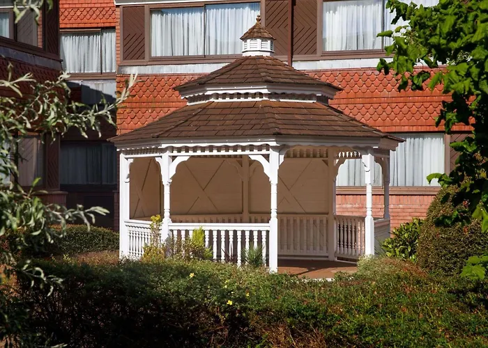 Mercure Livingston Hotel