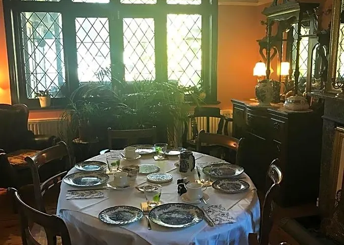 Harry'S Bed And Breakfast