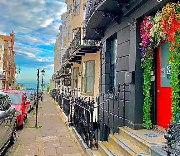 Blue Skye Guest House 8 Hove