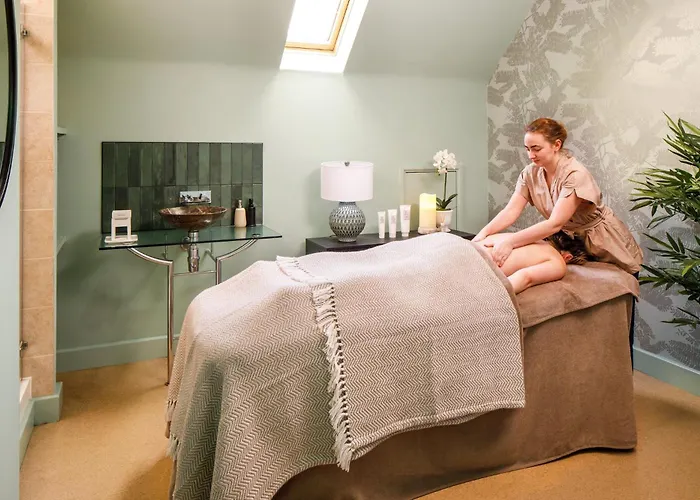 Voco Lythe Hill Hotel & Spa By Ihg