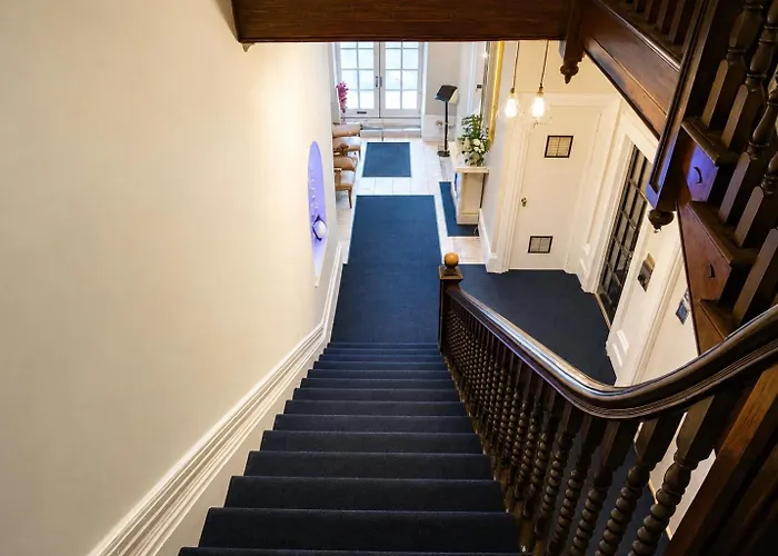 Cecil Court Hotel