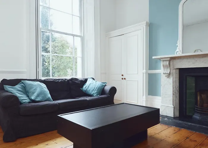 No 13 Georgian Shared House - By Clifton Short Lets Hotel Bristol