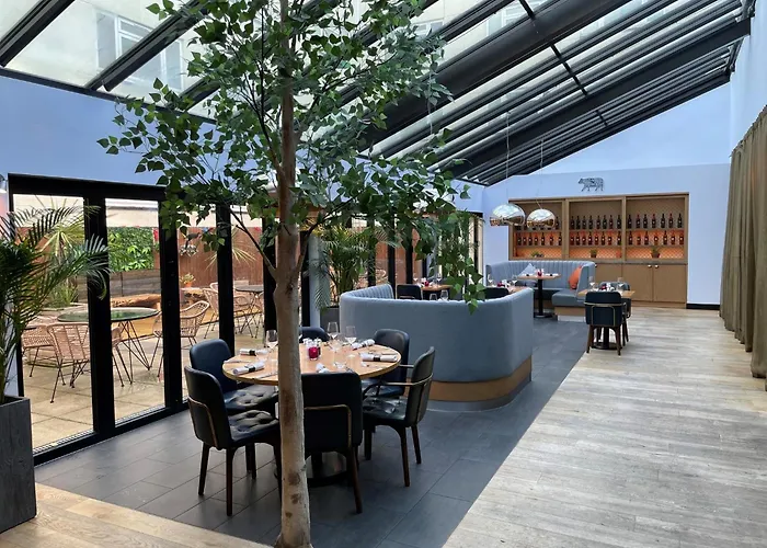 Hotel Crowne Plaza Gerrards Cross By Ihg Beaconsfield