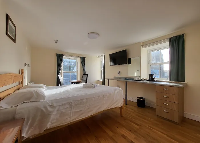 The Grand Harbour Hotel