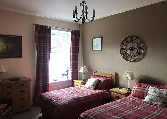 Dunclutha Guest House Leven 