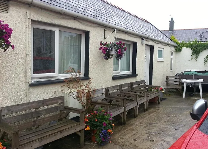 Holyhead Lodge