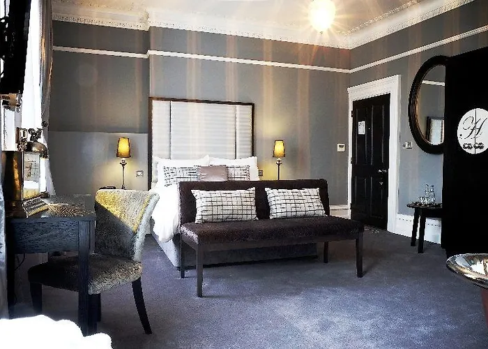 Paddocks House