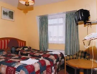Tria Hotel