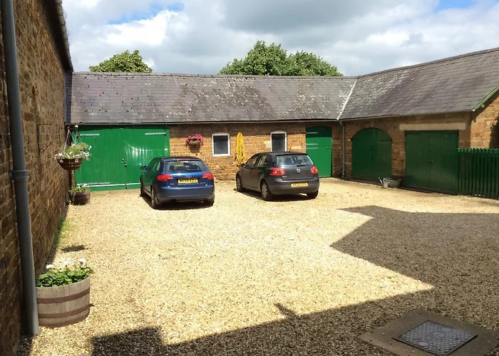 Castle Farm House B&B Rockingham