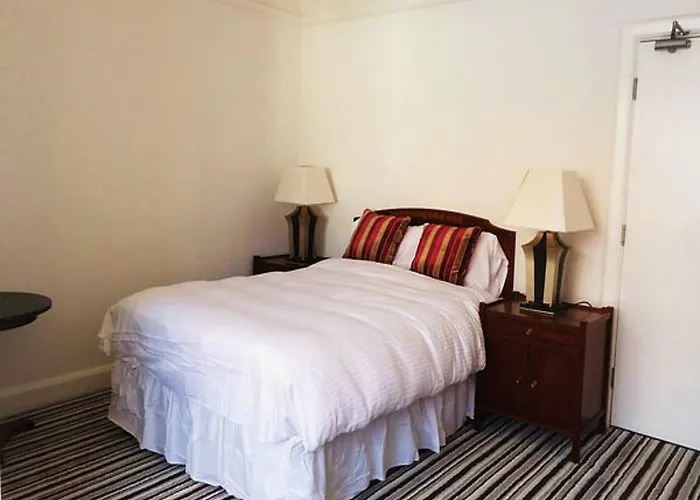 Ingram Arms Hotel, Hatfield