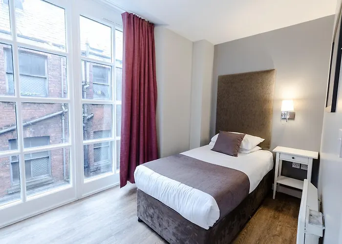 High Street Townhouse Aparthotel Manchester