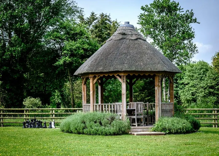 Lakeview Holiday Cottages Bridgwater