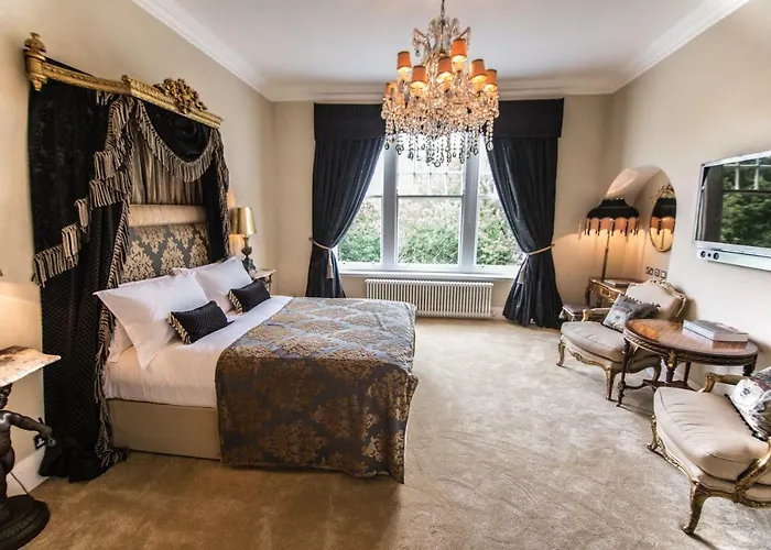 Forty Winks Guest House & Residence