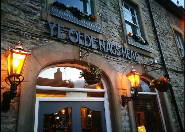 Ye Olde Nags Head Hotel Castleton 